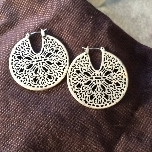 Lucky brand earrings - Picture 2 of 3